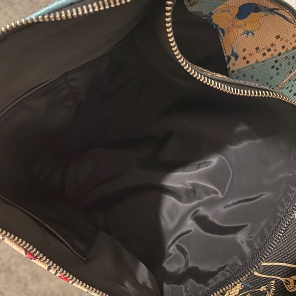 Vibrant leather patchwork style luxury Desigual purse - Picture 3 of 11